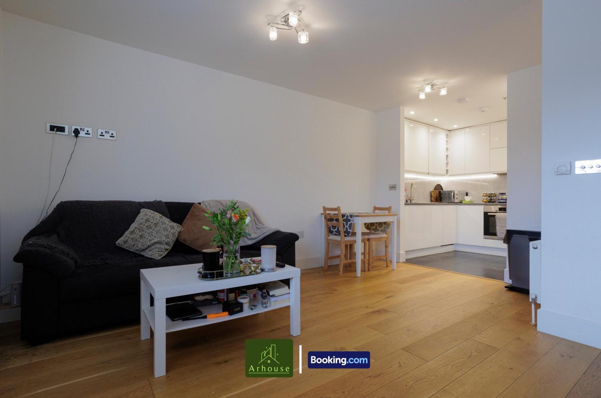 One Bedroom Apartment By Arhouse Apartments Short Lets & Serviced Accommodation Kingston With Free Wifi كنغستون أبون تامْسْ المظهر الخارجي الصورة