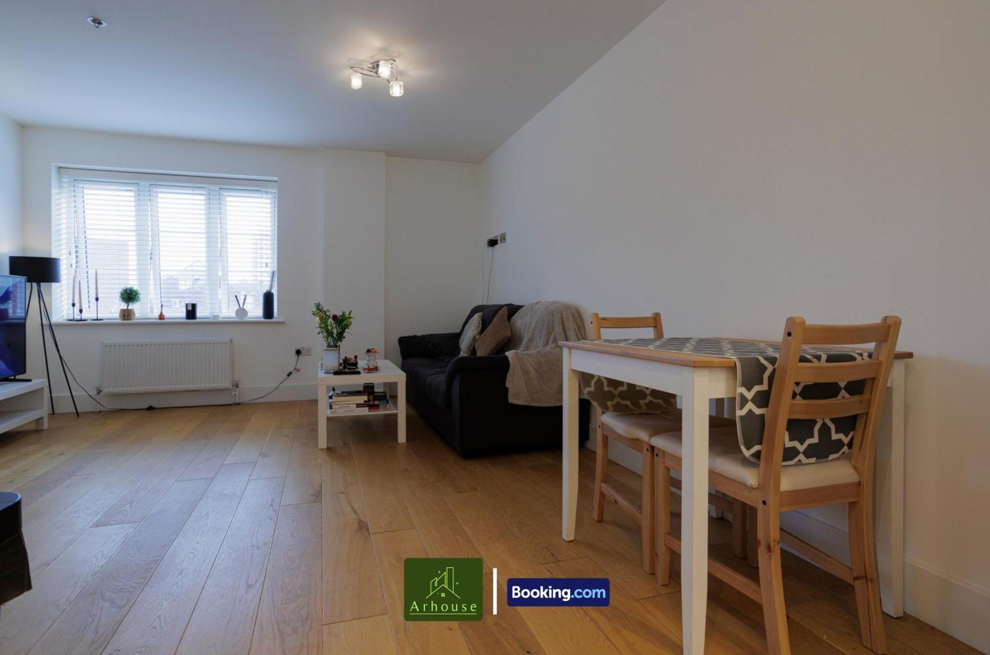 One Bedroom Apartment By Arhouse Apartments Short Lets & Serviced Accommodation Kingston With Free Wifi كنغستون أبون تامْسْ المظهر الخارجي الصورة
