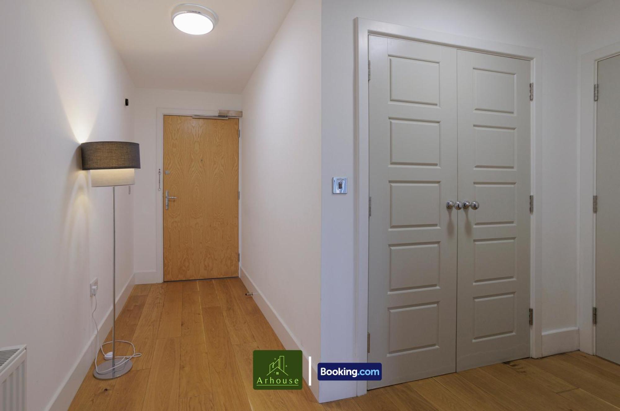 One Bedroom Apartment By Arhouse Apartments Short Lets & Serviced Accommodation Kingston With Free Wifi كنغستون أبون تامْسْ المظهر الخارجي الصورة