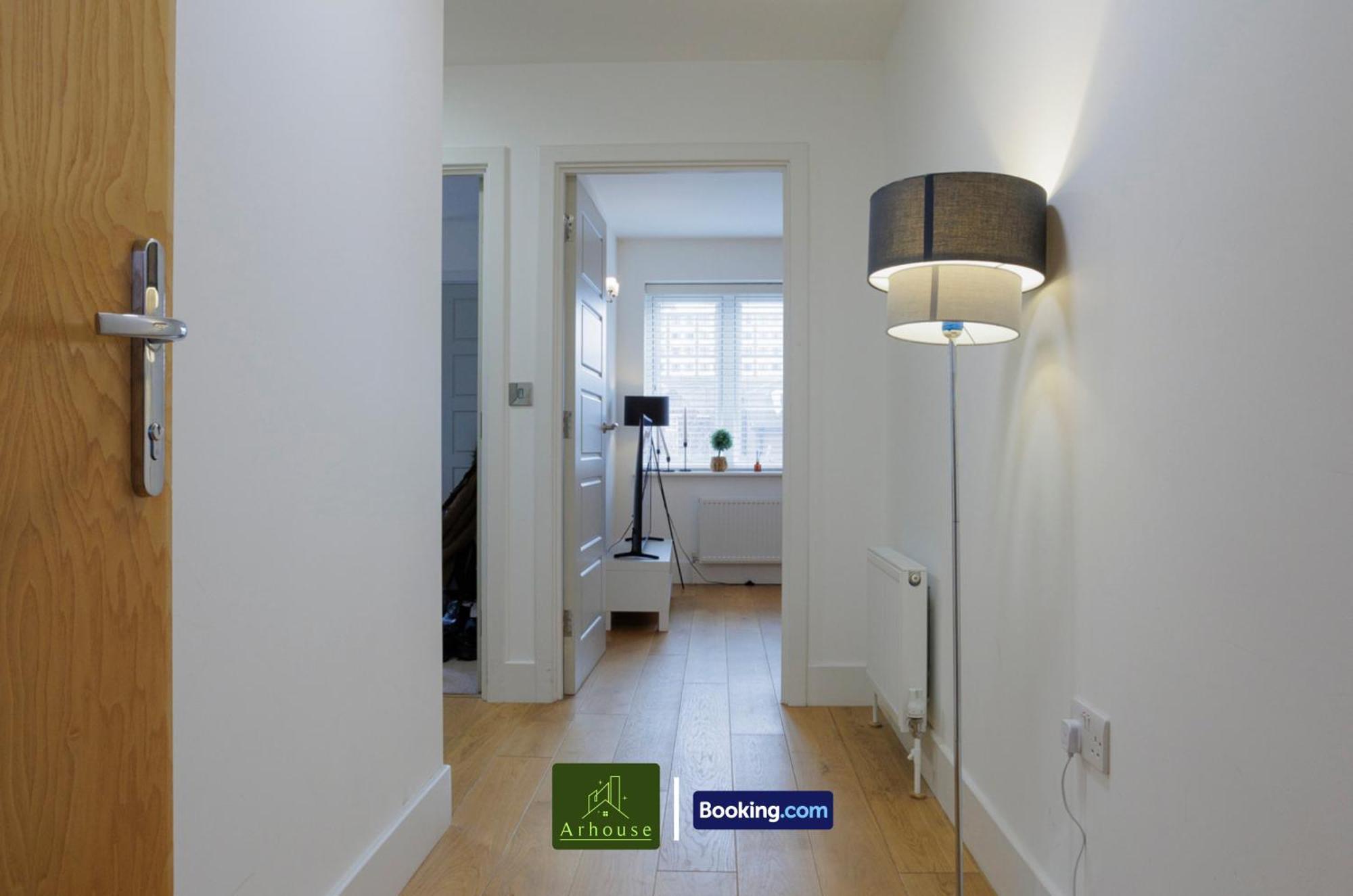 One Bedroom Apartment By Arhouse Apartments Short Lets & Serviced Accommodation Kingston With Free Wifi كنغستون أبون تامْسْ المظهر الخارجي الصورة